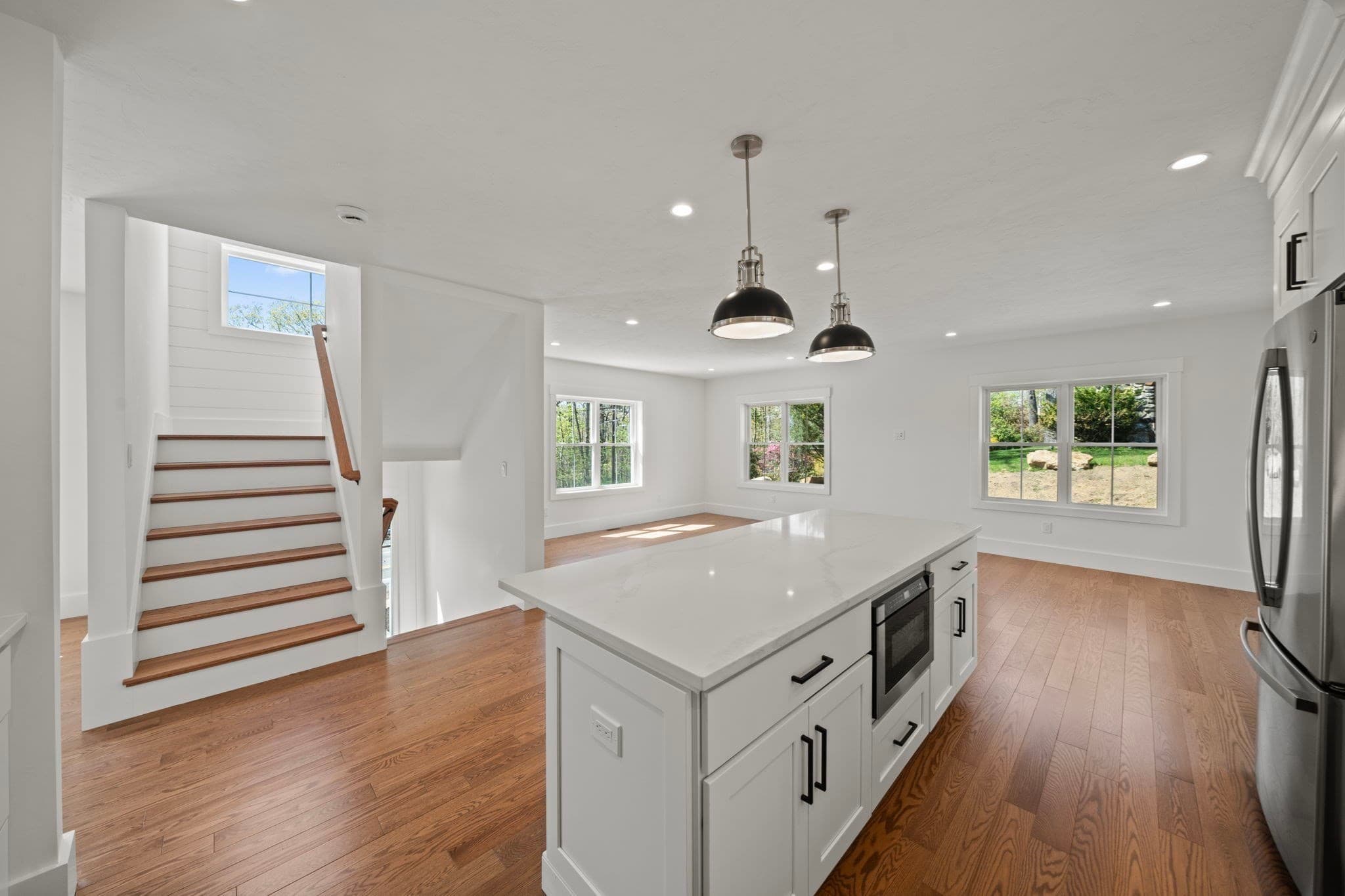 Single Family Residence at 301 Maple, Shrewsbury MA 01545, photo 8 of 33