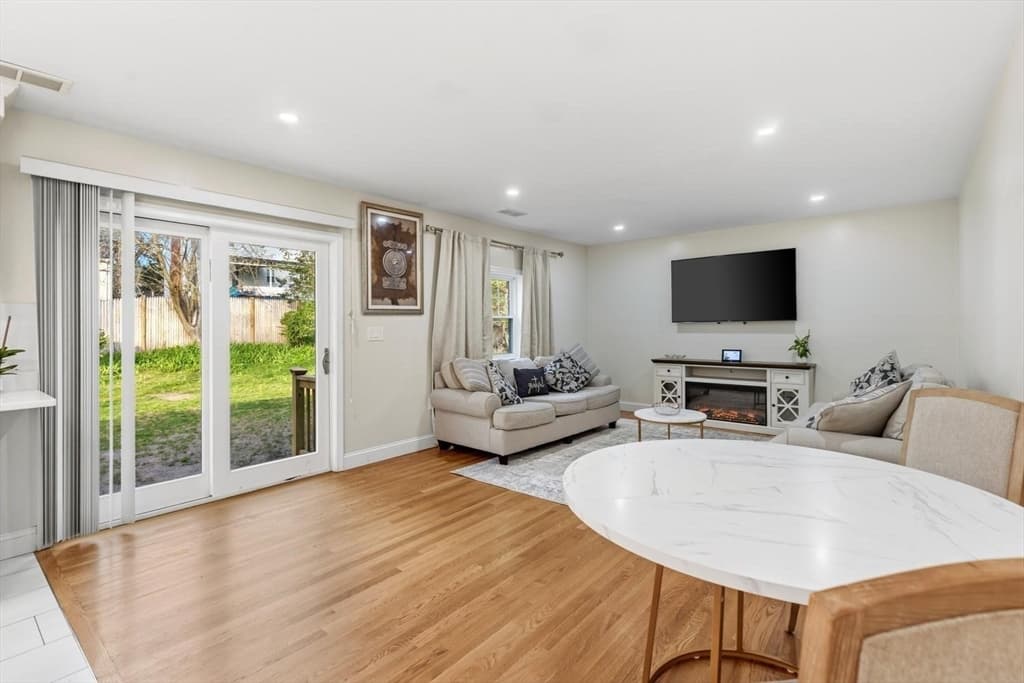 Single Family Residence at 423 Bedford St, Lexington MA 02420, photo 13 of 33