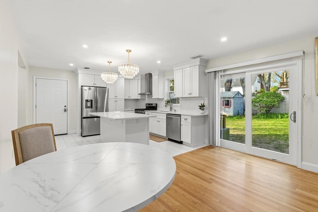 Single Family Residence at 423 Bedford St, Lexington MA 02420, photo 12 of 33