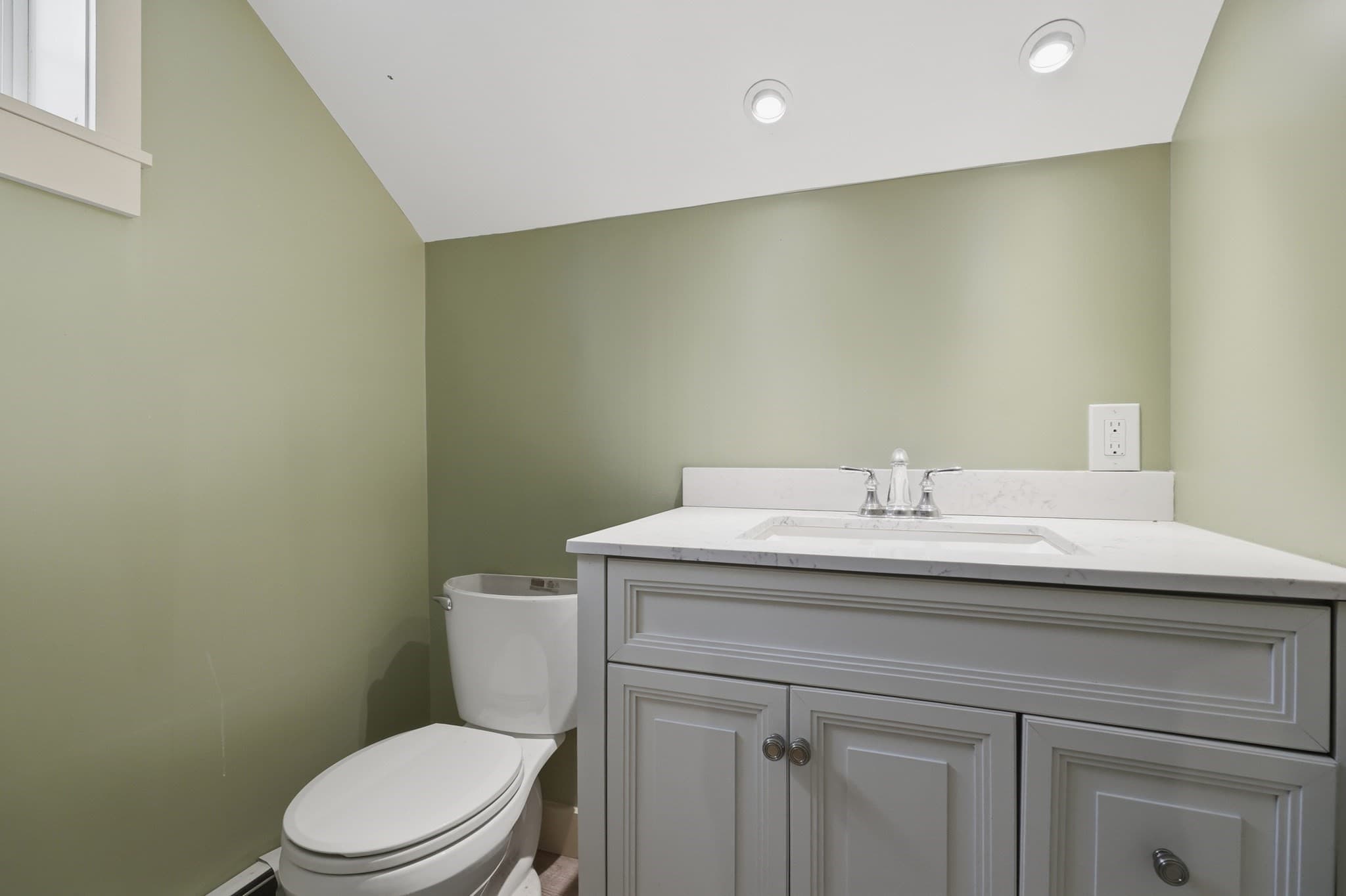 Single Family Residence at 5 Gap Mountain Road, Fitzwilliam NH 03447, Fitzwilliam, photo 18 of 31