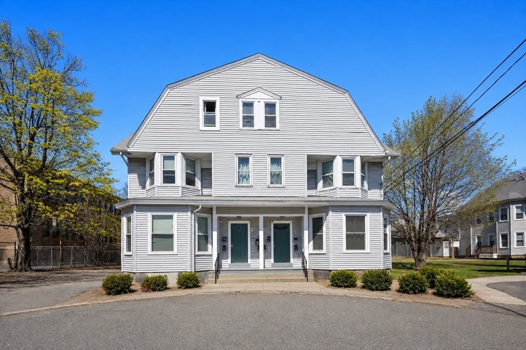 5+ Family - 5+ Units Up/Down at 28 Richardson Cir, Framingham MA 01702, photo 6 of 29