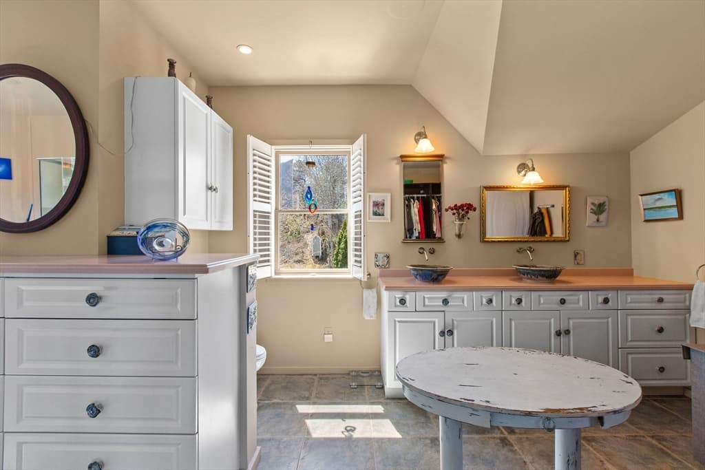 10 Somerset Rd, Provincetown MA 02657 photo 6