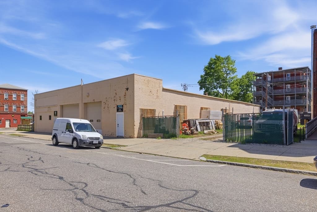 120 Pine St, Holyoke MA 01040 photo 5