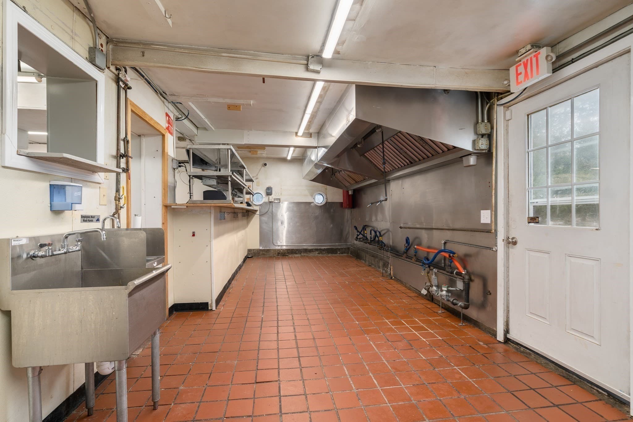 Commercial at 136 Pleasant Street, Ware MA 01082, photo 15 of 41