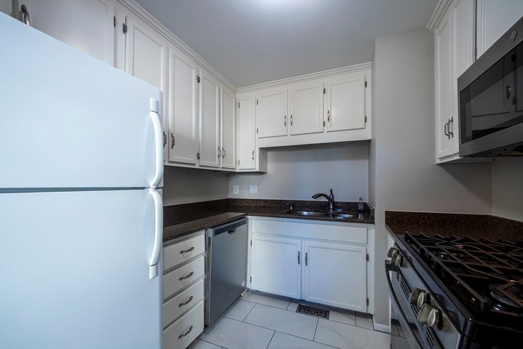 357 Boylston # 3, Lowell MA 01852 photo 8