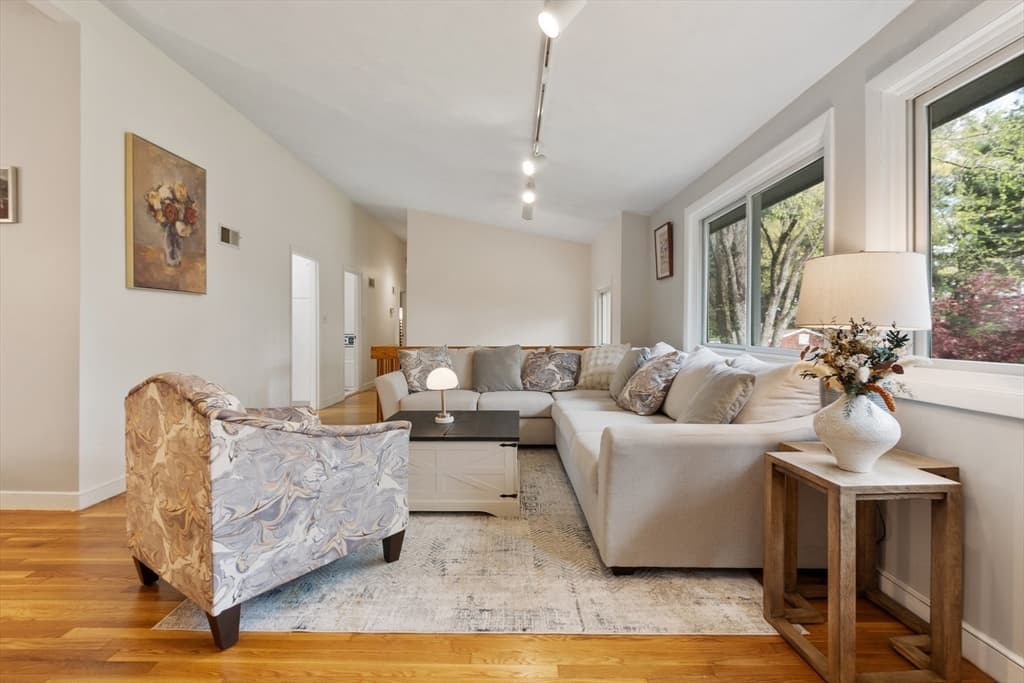 86 Framingham Road, Southborough MA 01772 photo 6