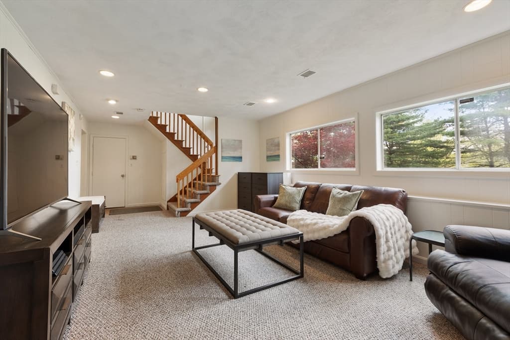 86 Framingham Road, Southborough MA 01772 photo 17