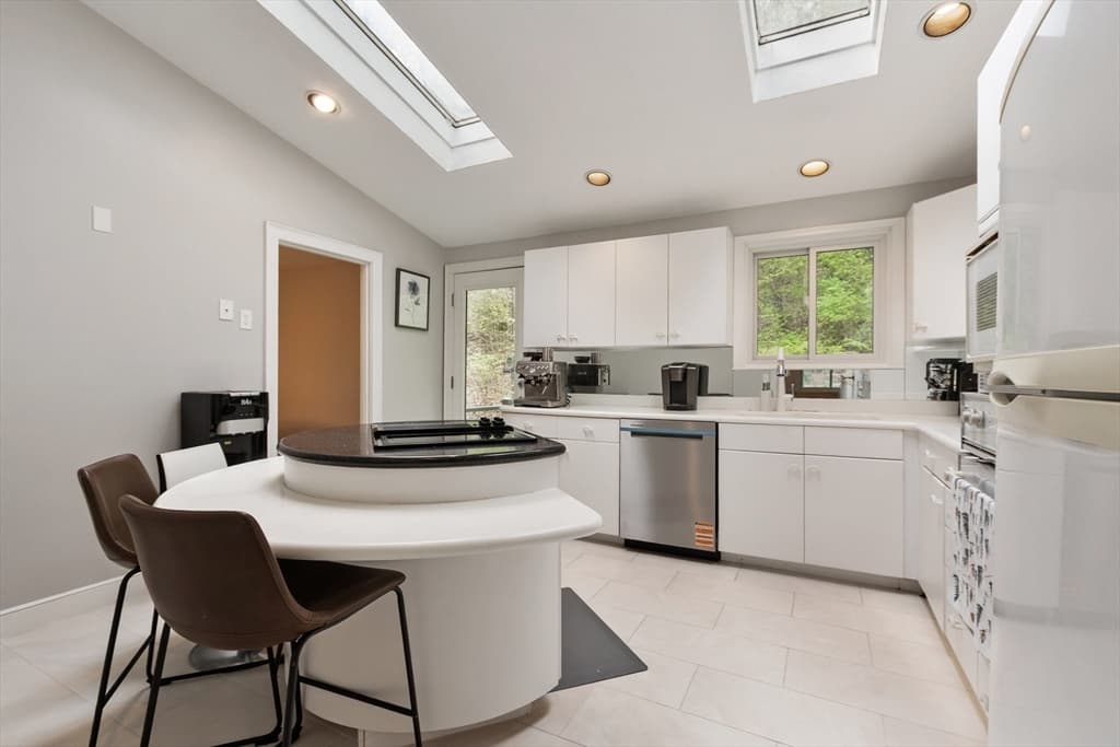 86 Framingham Road, Southborough MA 01772 photo 12