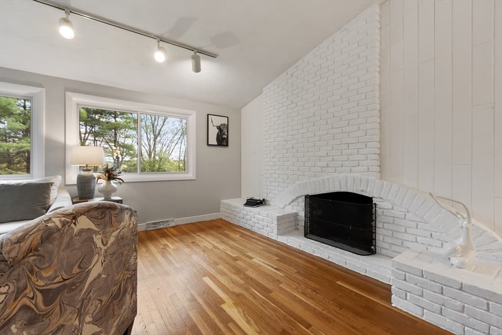 86 Framingham Road, Southborough MA 01772 photo 5