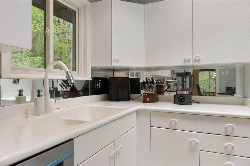 86 Framingham Road, Southborough MA 01772 photo 11