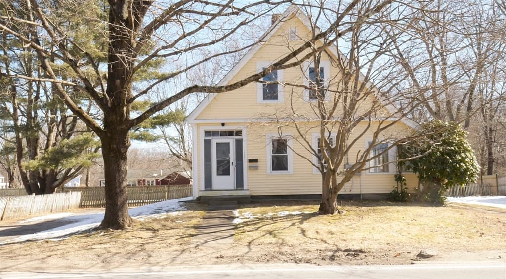 Multi Family at 177 Pleasant St, Whitman MA 02382, photo 2 of 25