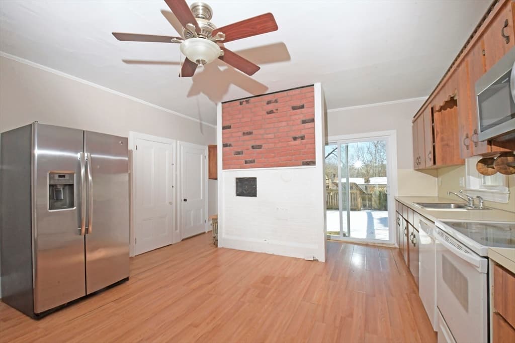 Multi Family at 177 Pleasant St, Whitman MA 02382, photo 5 of 25