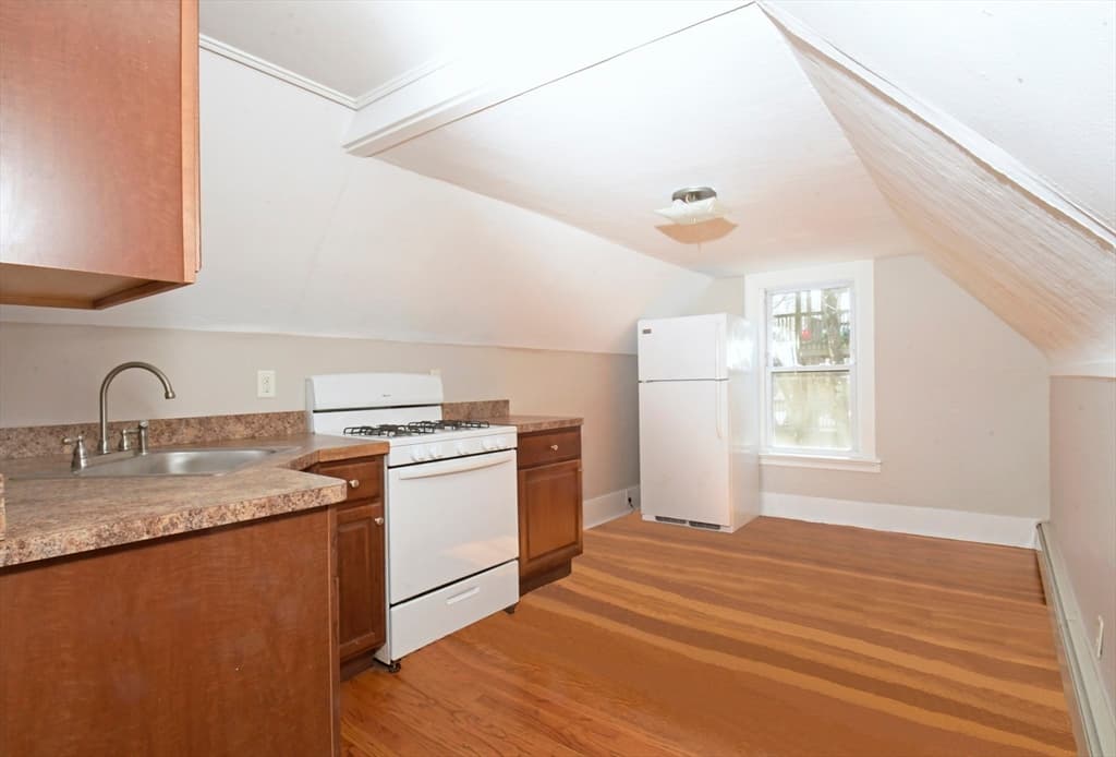 Multi Family at 177 Pleasant St, Whitman MA 02382, photo 18 of 25