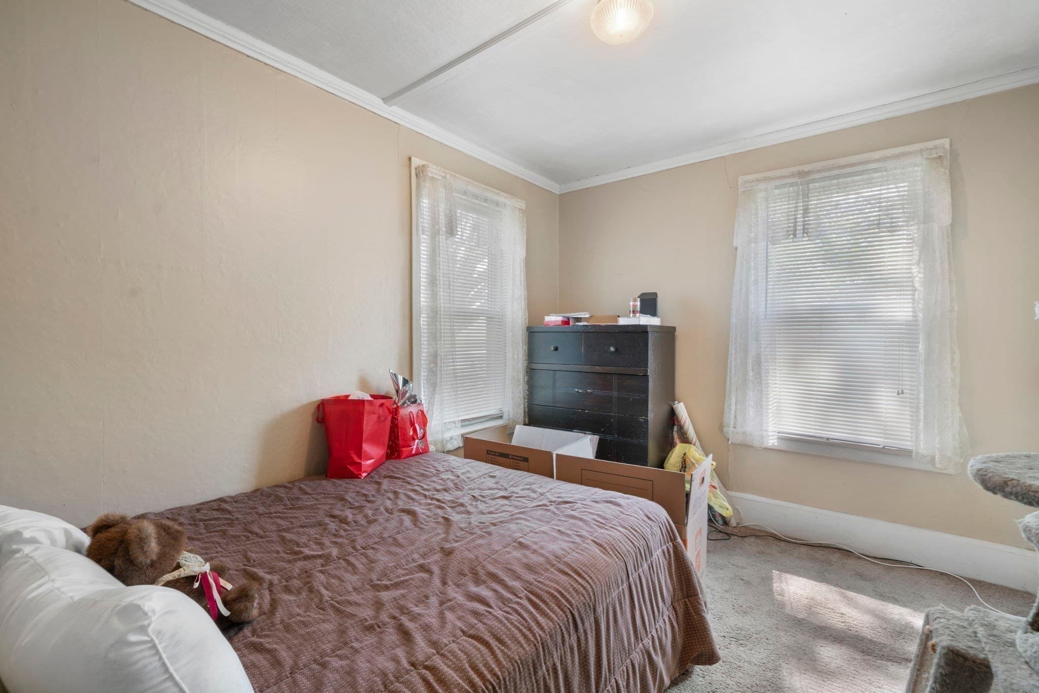 2 Family - 2 Units Up/Down at 17-19 Whitehall Rd, Amesbury MA 01913, Amesbury, photo 14 of 37