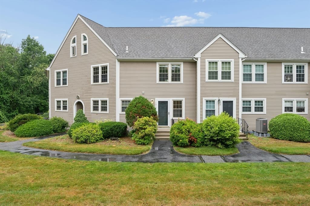 14 Hovey Pond Dr # 14, Grafton MA 01536