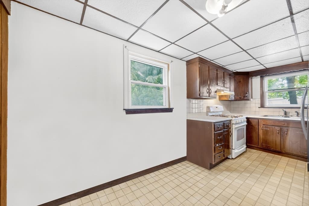 2 Mill St, Beverly MA 01915 photo 7