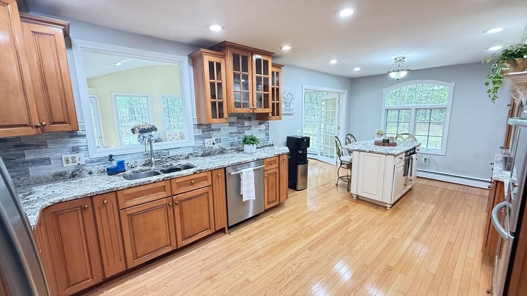 83 Ash St, Spencer MA 01562 photo 8