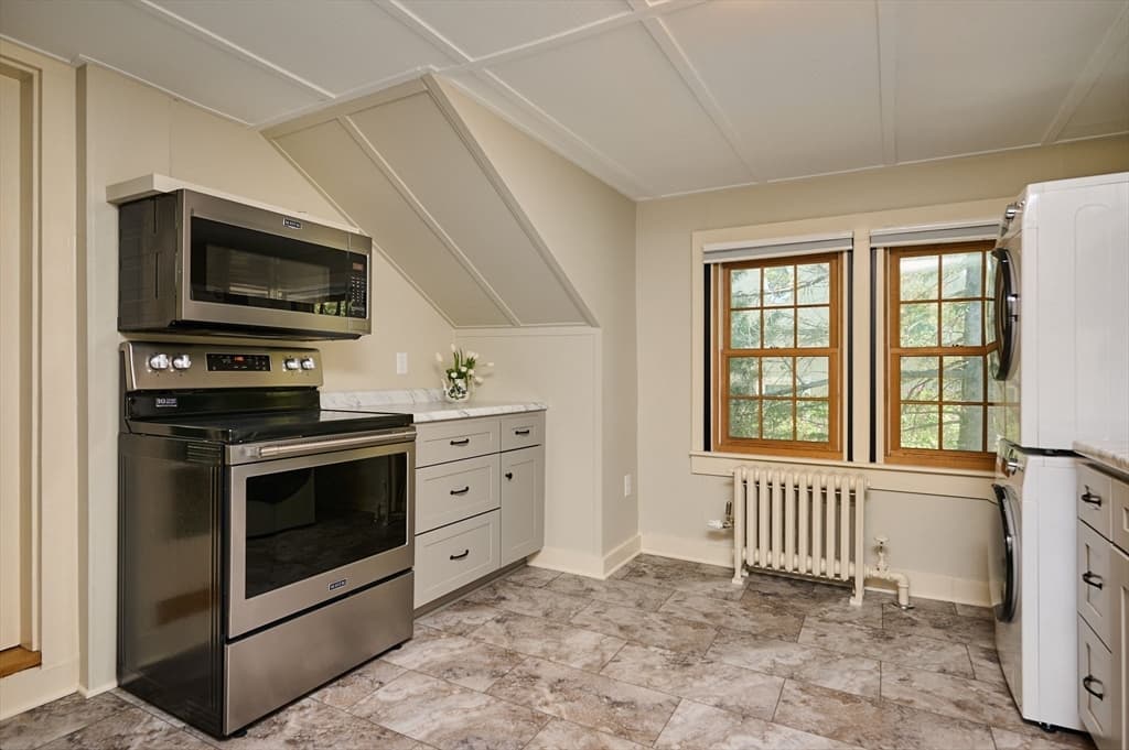 Multi Family at 179 South St, Northampton MA 01060, Northampton, photo 28 of 42