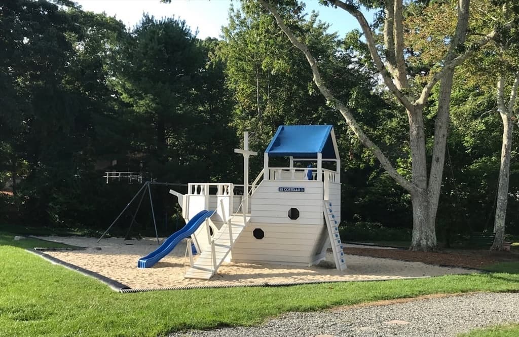 Single Family Residence at 21 Uncatena Rd, Mashpee MA 02649, photo 27 of 35