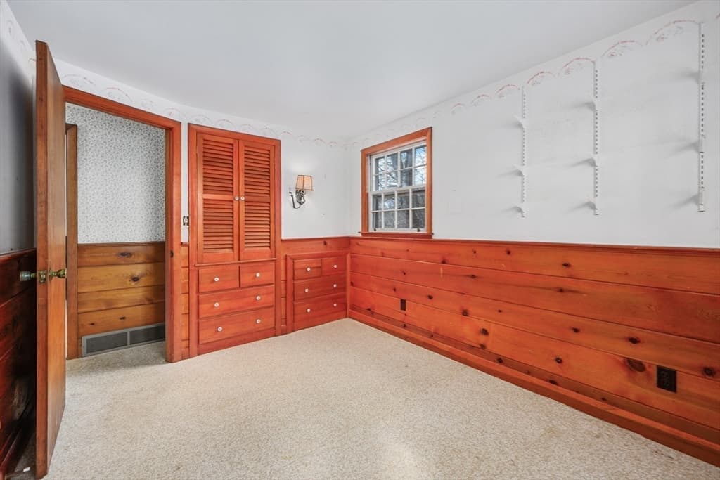 Single Family Residence at 21 Uncatena Rd, Mashpee MA 02649, photo 19 of 35