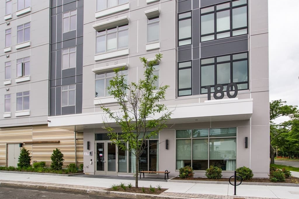 180 Telford Street # 509, Boston MA 02135