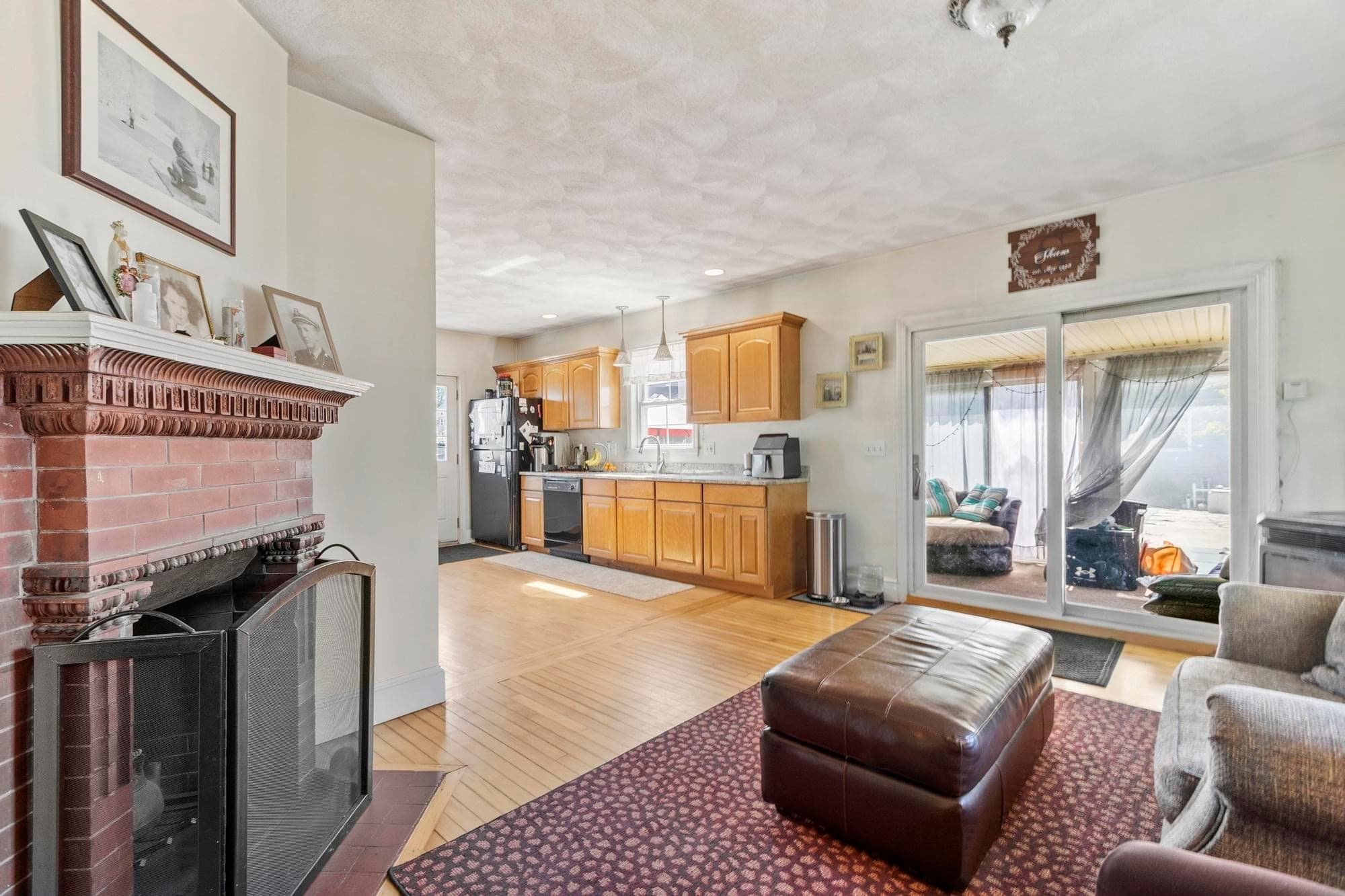 Single Family Residence at 3 Southwick Rd, Peabody MA 01960, Peabody, photo 12 of 42
