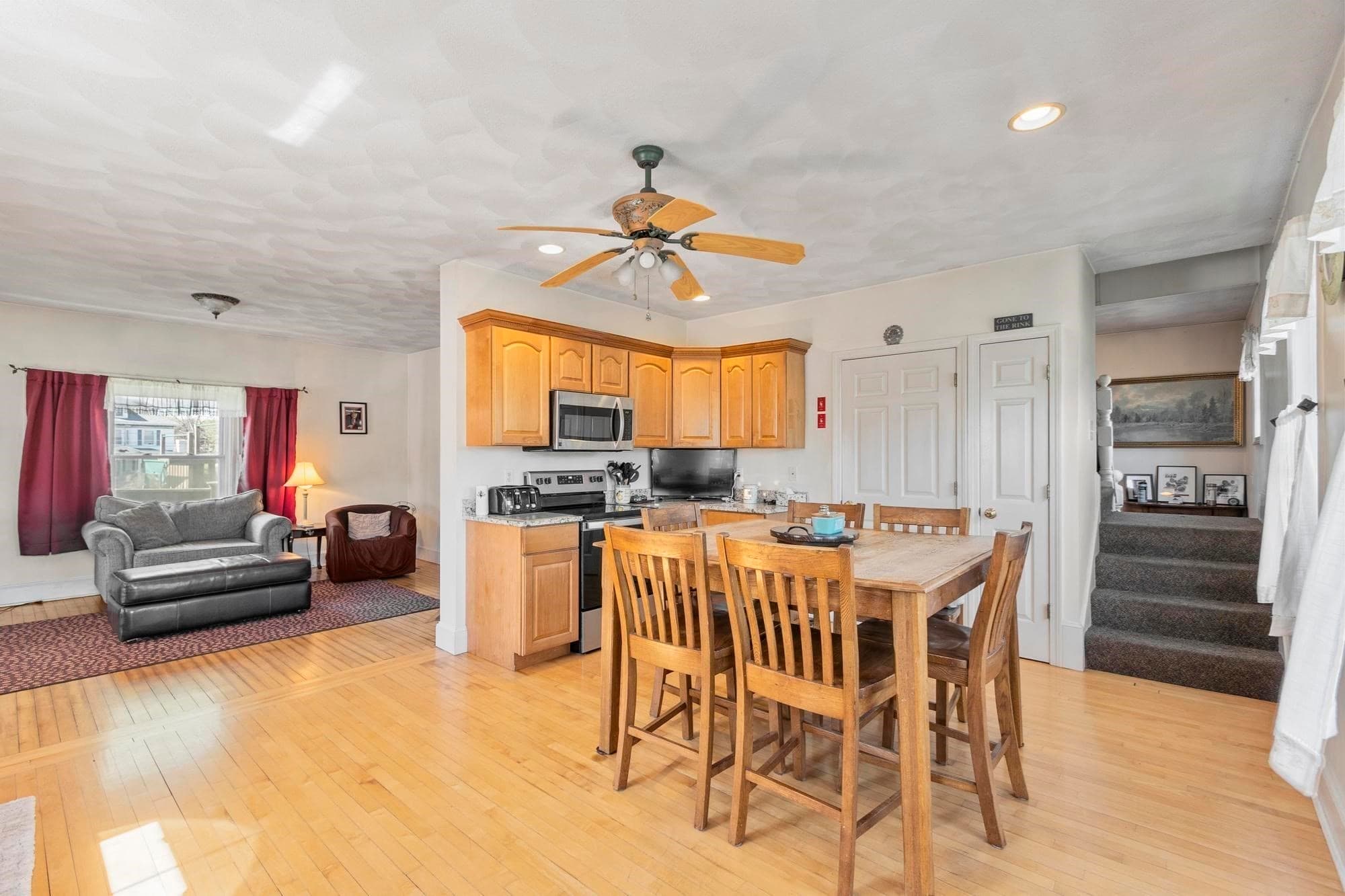 Single Family Residence at 3 Southwick Rd, Peabody MA 01960, Peabody, photo 5 of 42