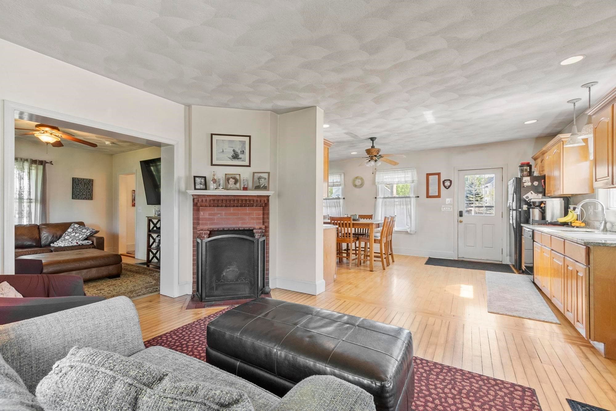 Single Family Residence at 3 Southwick Rd, Peabody MA 01960, Peabody, photo 10 of 42