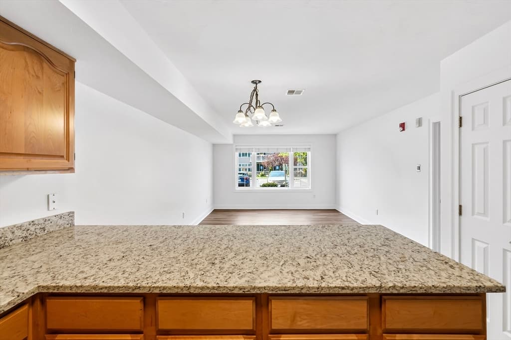 24 Greenleaves Dr # 406, Amherst MA 01002 photo 6