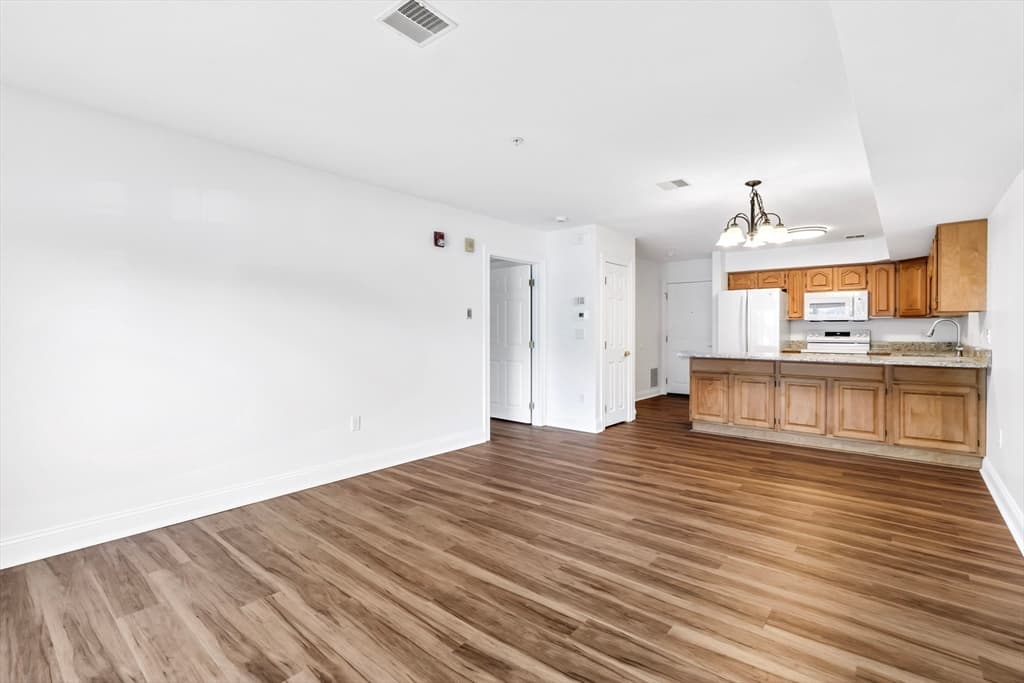 24 Greenleaves Dr # 406, Amherst MA 01002 photo 8