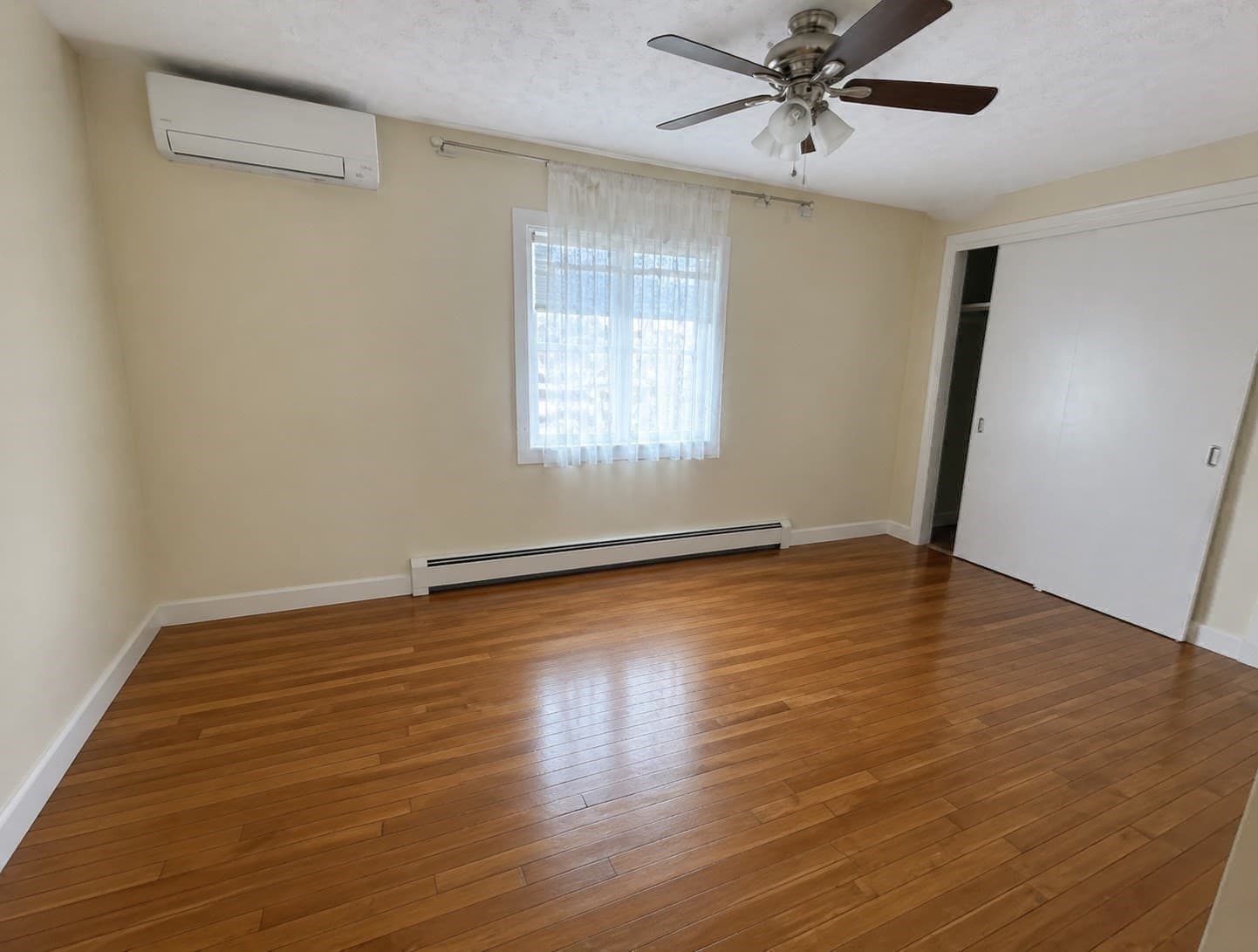 4 Family at 159 Pearl Street, Somerville MA 02145, photo 24 of 42