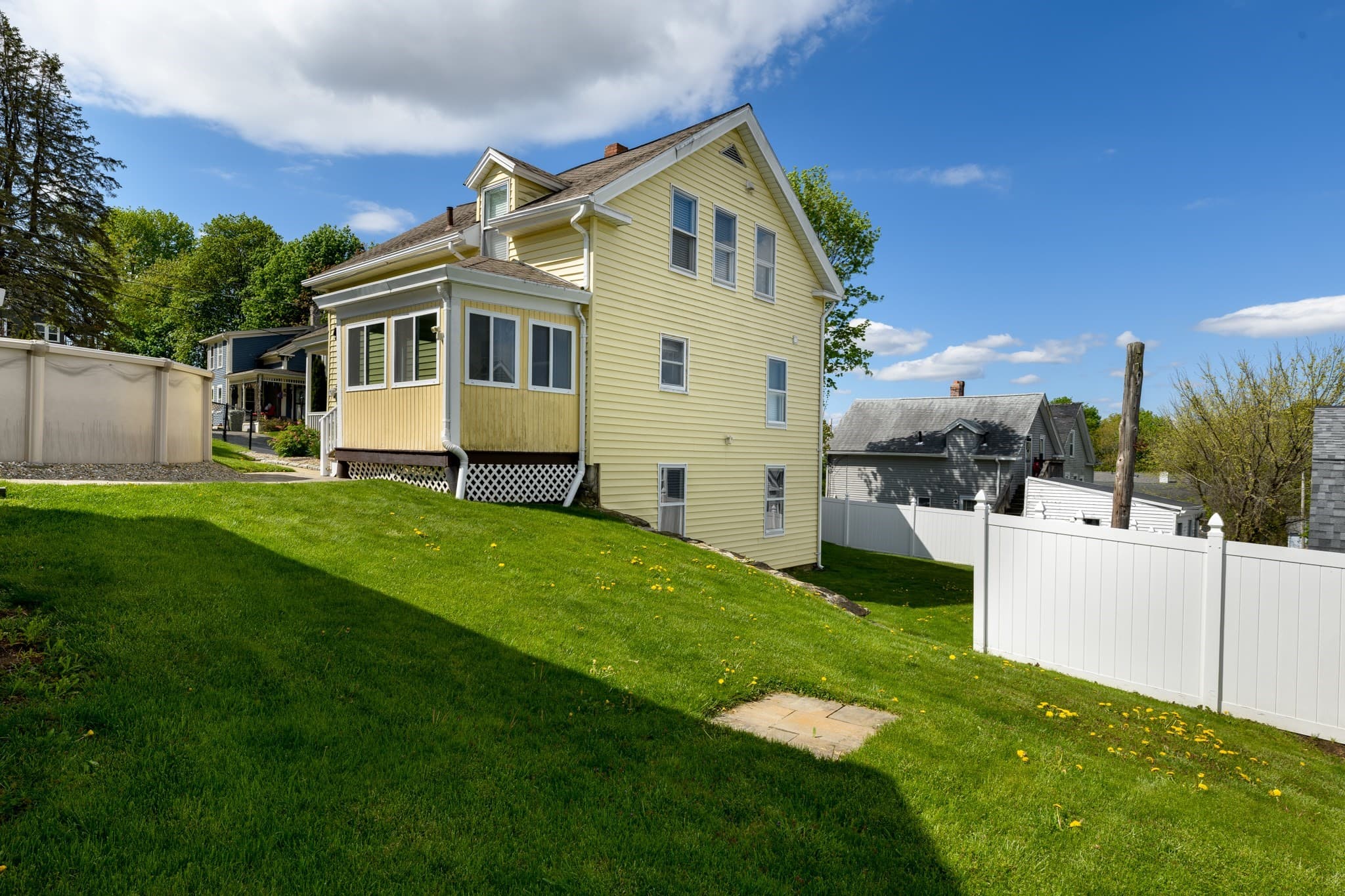 Single Family Residence at 30 Prospect St, Spencer MA 01562, photo 5 of 25