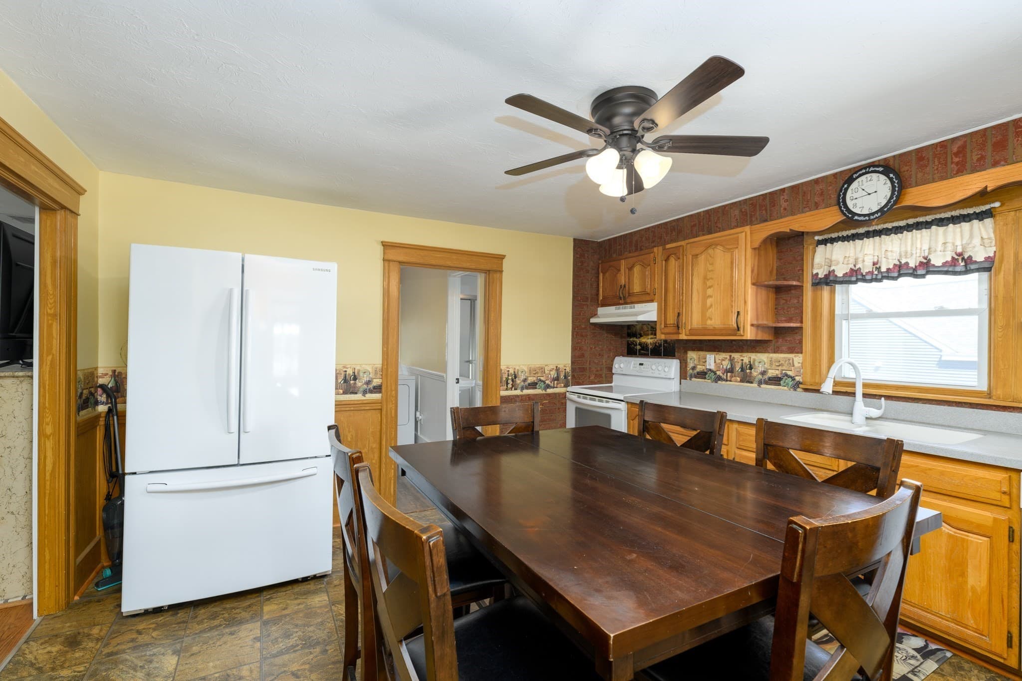 Single Family Residence at 30 Prospect St, Spencer MA 01562, photo 10 of 25