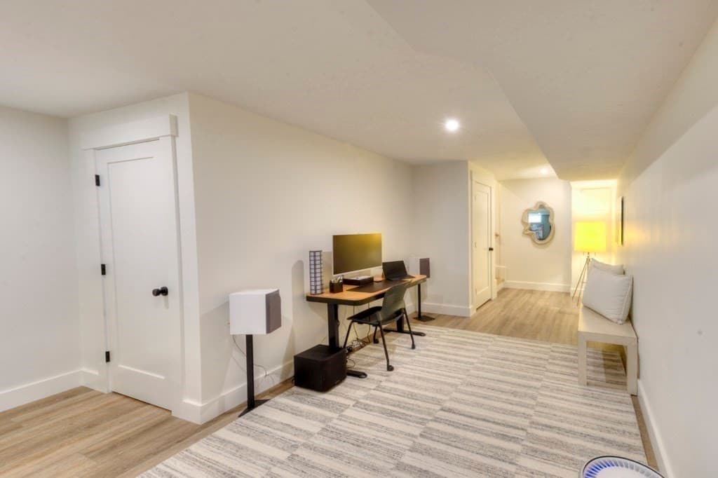 Condominium at 21 Salisbury Hill Blvd # 0, Worcester MA 01609, photo 24 of 42