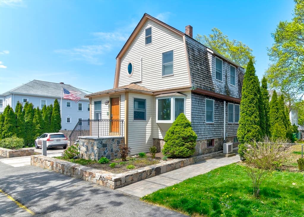 Single Family Residence at 16 Cotton Ave, Braintree MA 02184, photo 4 of 42
