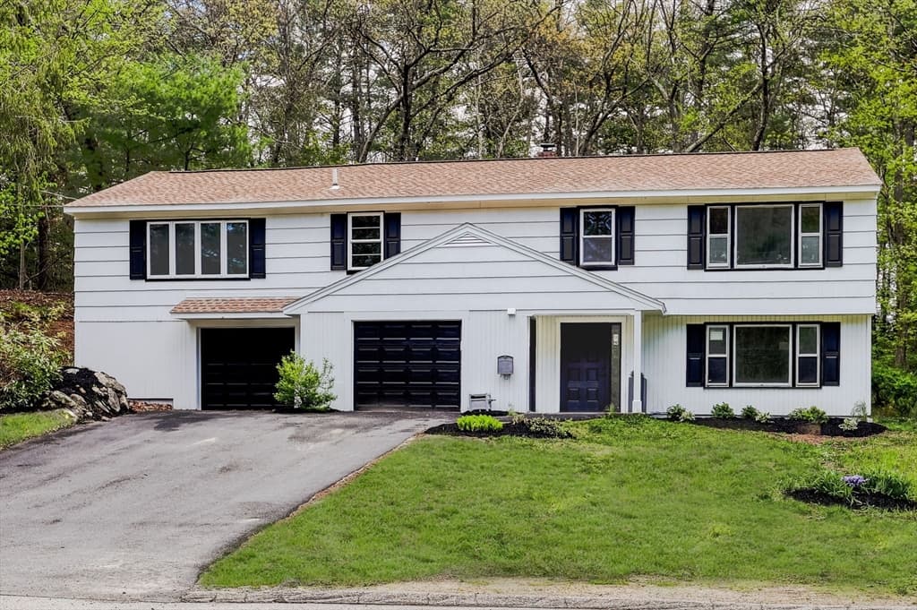 Single Family Residence at 12 Davis Road, Merrimack NH 03054, Merrimack, photo 3 of 31