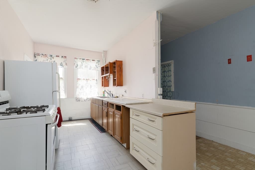 Single Family Residence at 3 Main St, Brookfield MA 01506, Brookfield, photo 17 of 36