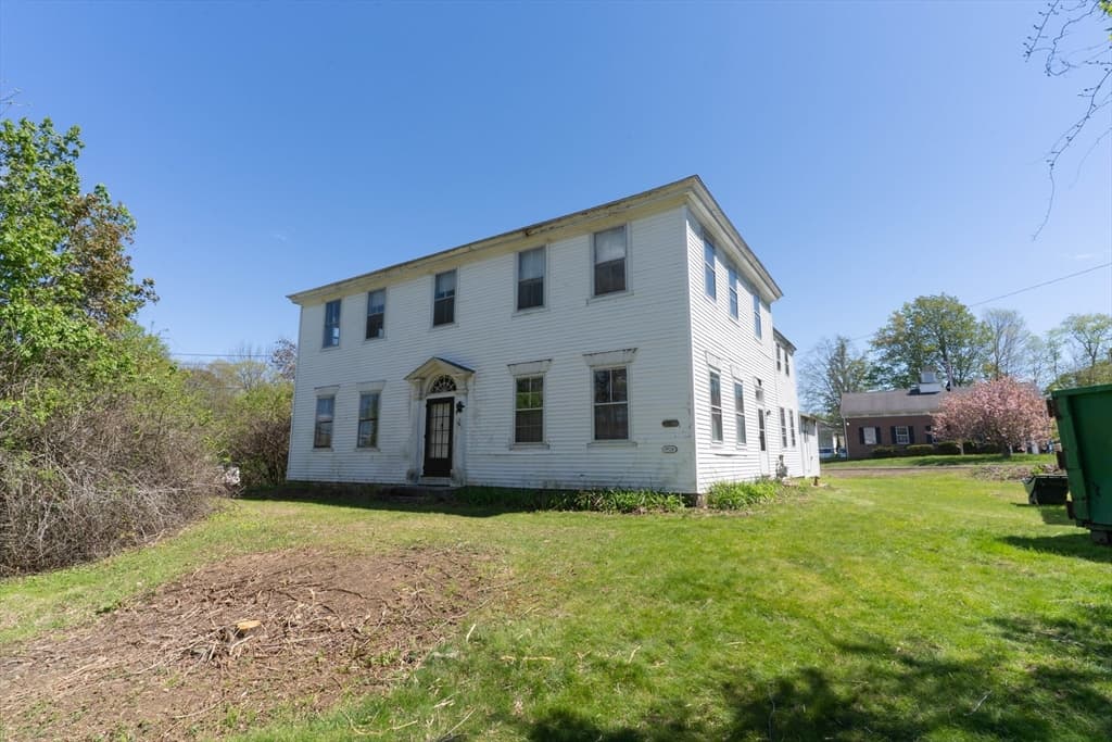 Single Family Residence at 3 Main St, Brookfield MA 01506, Brookfield, photo 3 of 36