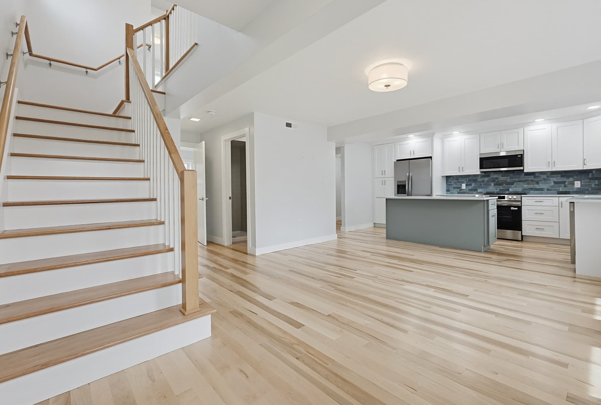 Single Family Residence at 33 Jefferson, East Providence RI 02915, East Providence, photo 5 of 35