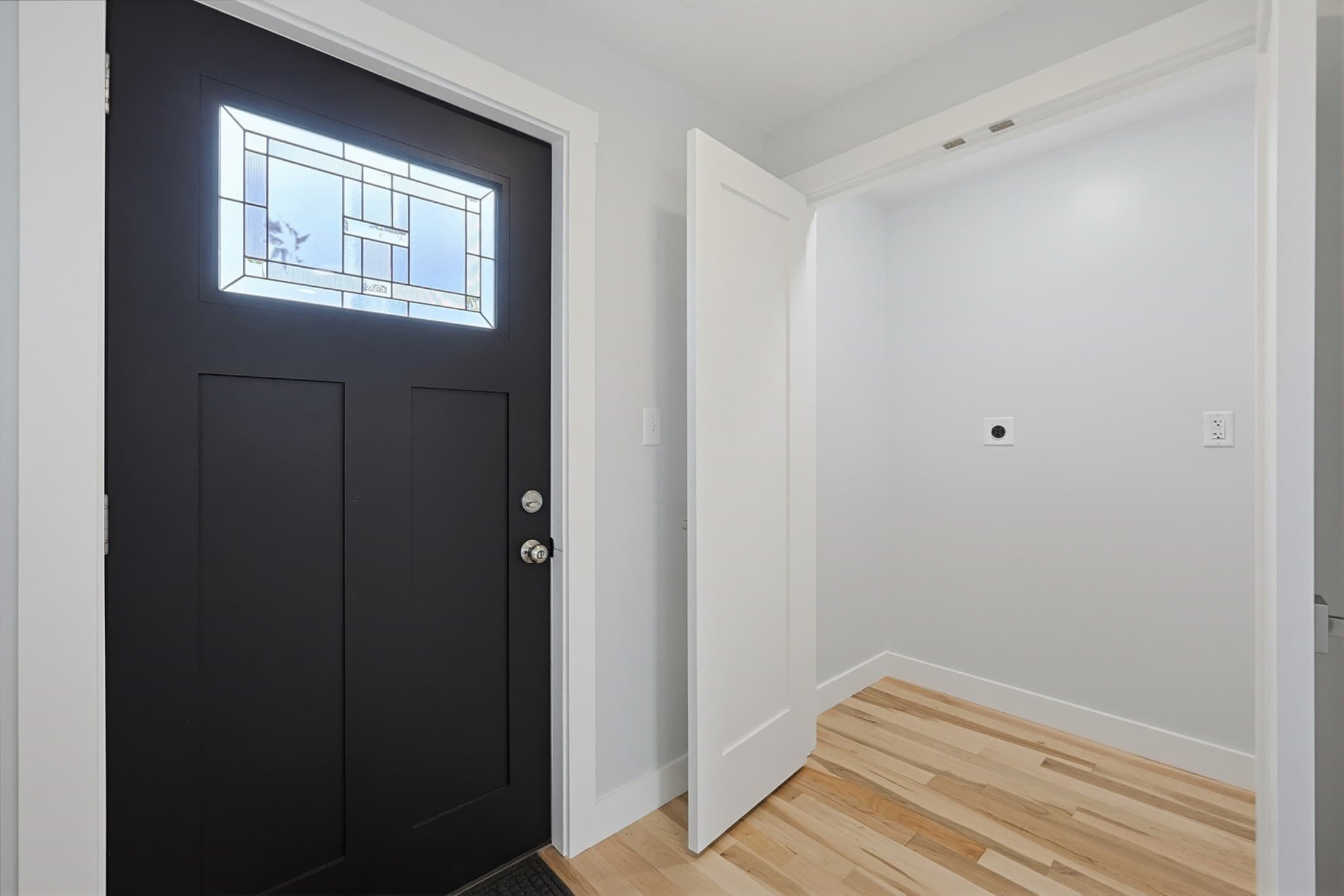 Single Family Residence at 33 Jefferson, East Providence RI 02915, East Providence, photo 18 of 35