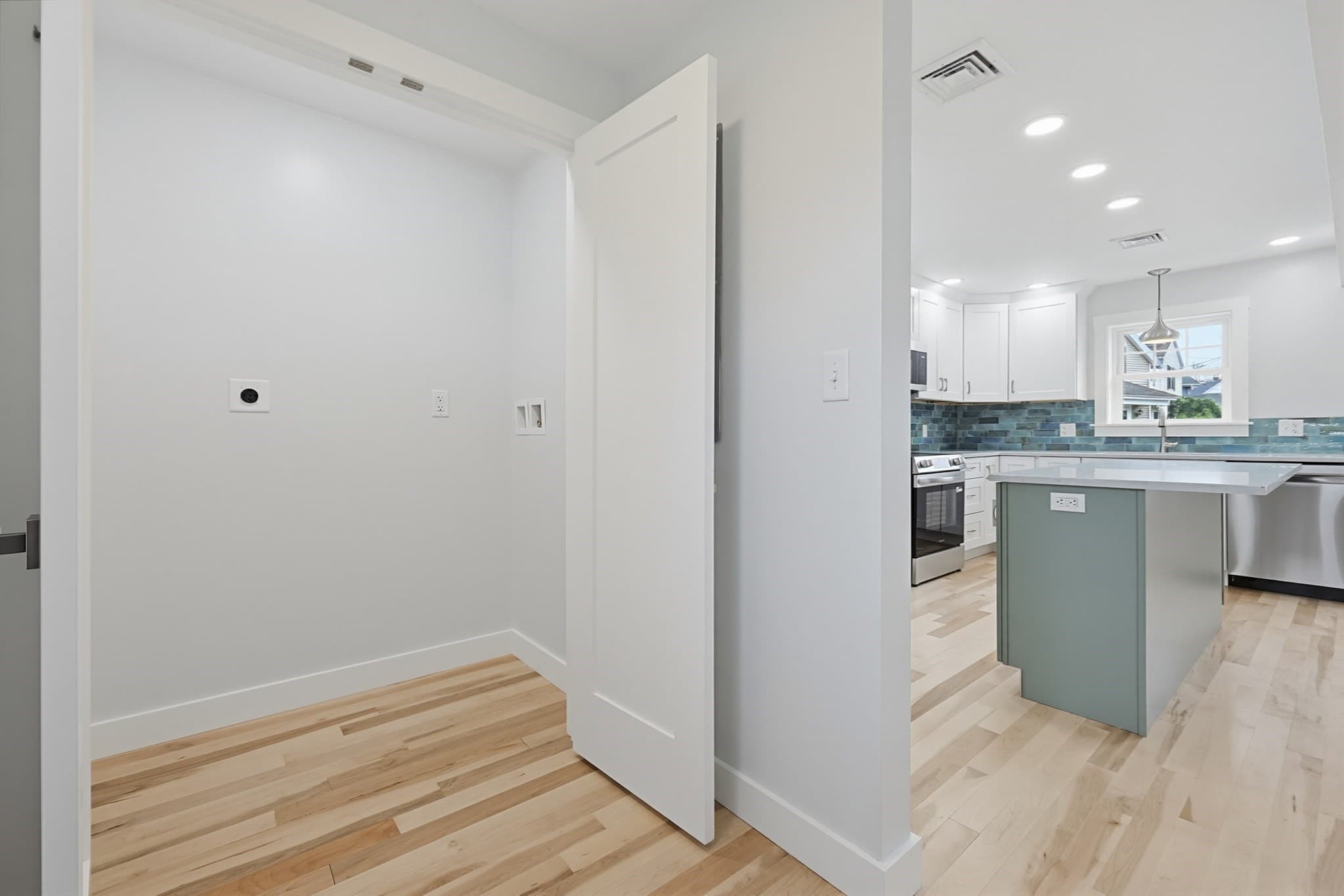 Single Family Residence at 33 Jefferson, East Providence RI 02915, East Providence, photo 19 of 35