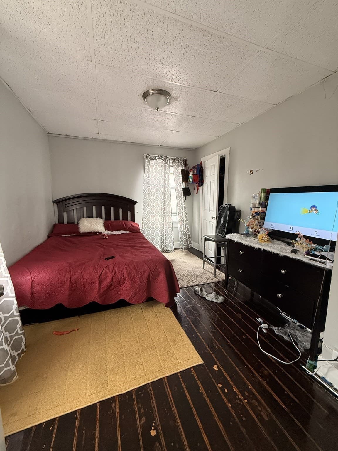 3 Family at 233 Eagle St, Fall River MA 02721, photo 4 of 6