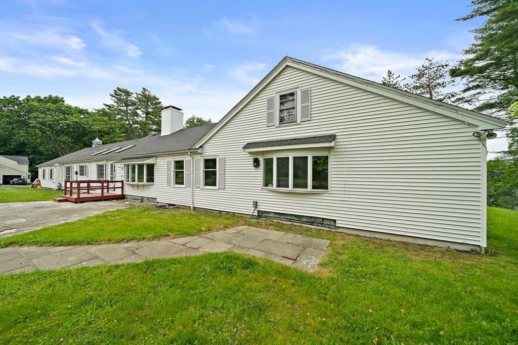 Single Family Residence at 8 Conway Lane, Foxboro MA 02035, Foxboro, photo 3 of 40