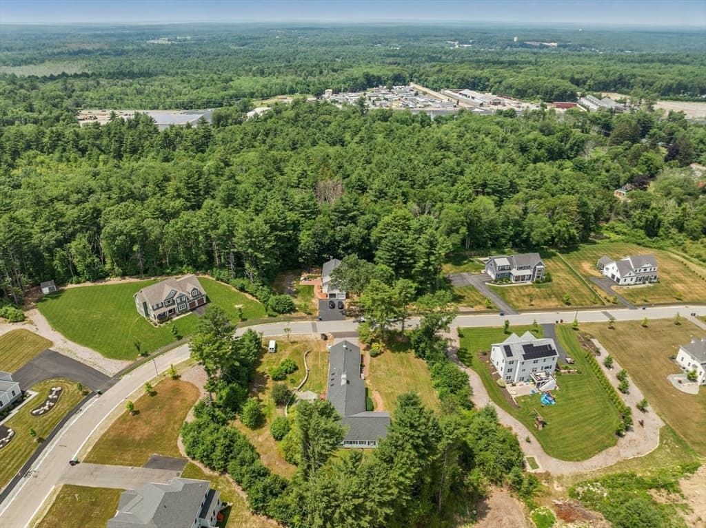 8 Conway Lane, Foxboro MA 02035