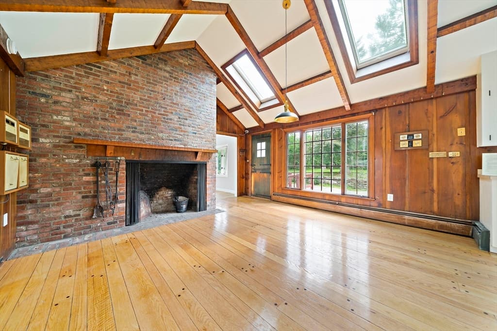 Single Family Residence at 8 Conway Lane, Foxboro MA 02035, Foxboro, photo 8 of 40