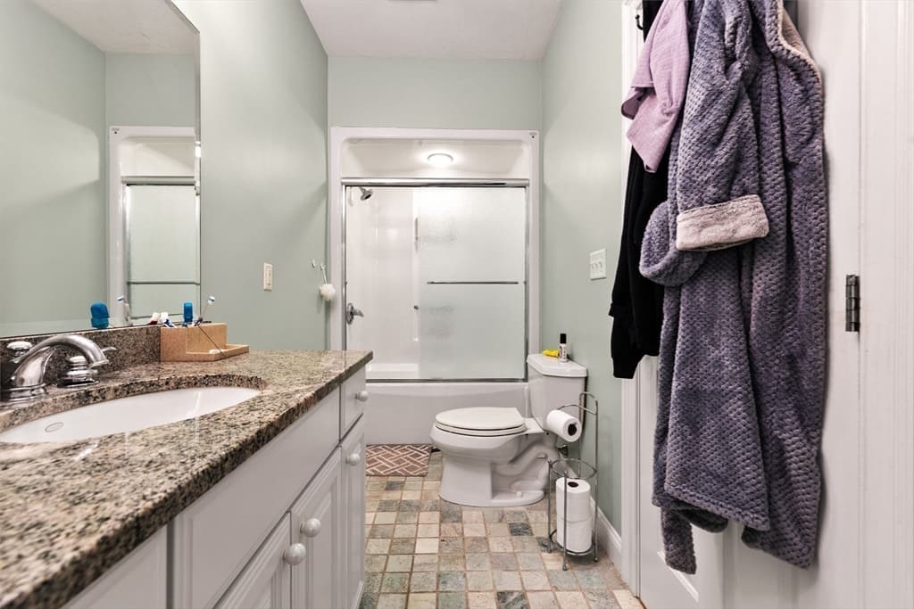 Single Family Residence at Six Ashley Court, Lynnfield MA 01940, Lynnfield, photo 21 of 41