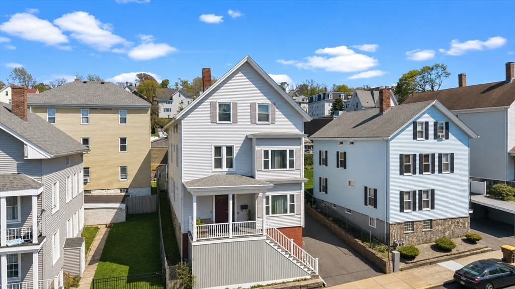 613 Durfee St, Fall River MA 02720