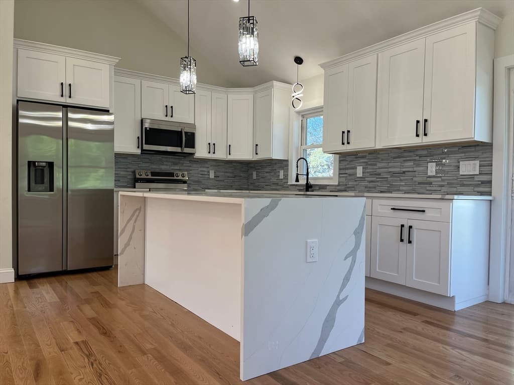 272 S Main St, Hopedale MA 01747 photo 12