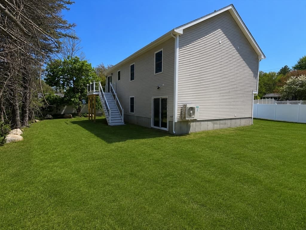 272 S Main St, Hopedale MA 01747 photo 3