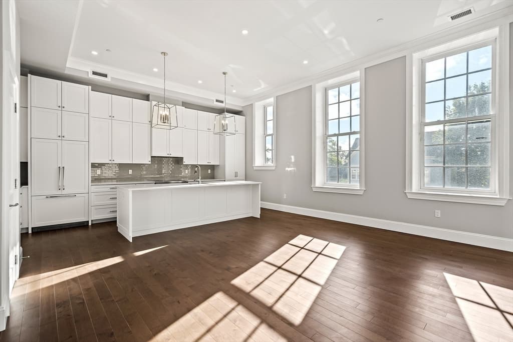 Condominium at 20 Mechanic Square # 2, Marblehead MA 01945, Marblehead, photo 2 of 35
